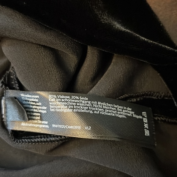 Eileen Fisher Silk Velvet V-Neck Long Dolman Sleeve Boxy Top - Picture 9 of 10